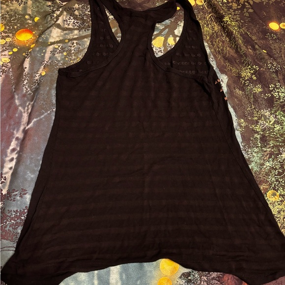 Teenage runaway tank - Picture 2 of 2